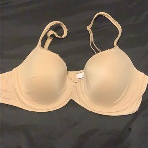 Victoria’s Secret Body by Victoria lined demi
